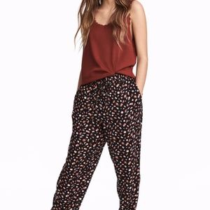 H&M Floral Pull on Pant - NEW WITH TAGS